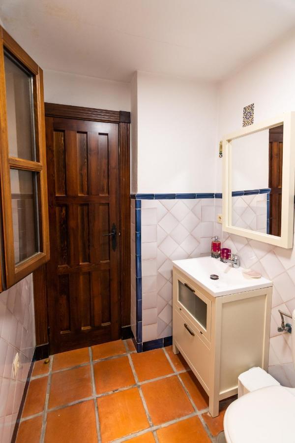 Tuguest Aljibe Del Rey Apartment - Free Parking Granada Exterior photo